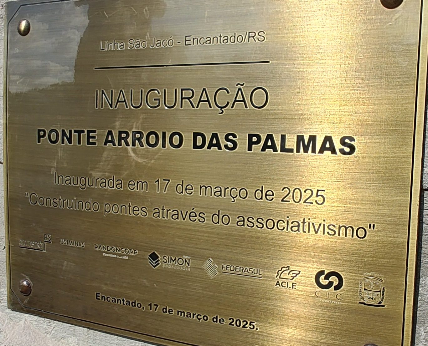 Reconstrução e comunidade